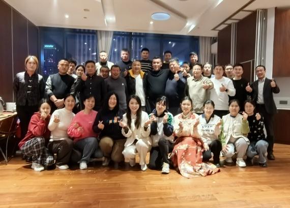 為夢(mèng)想-不止步，山東擇立集團(tuán)2025年會(huì)盛典圓滿落幕